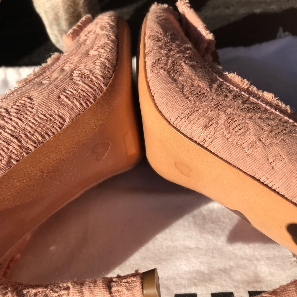 Moschino heels - Picture 5 of 8